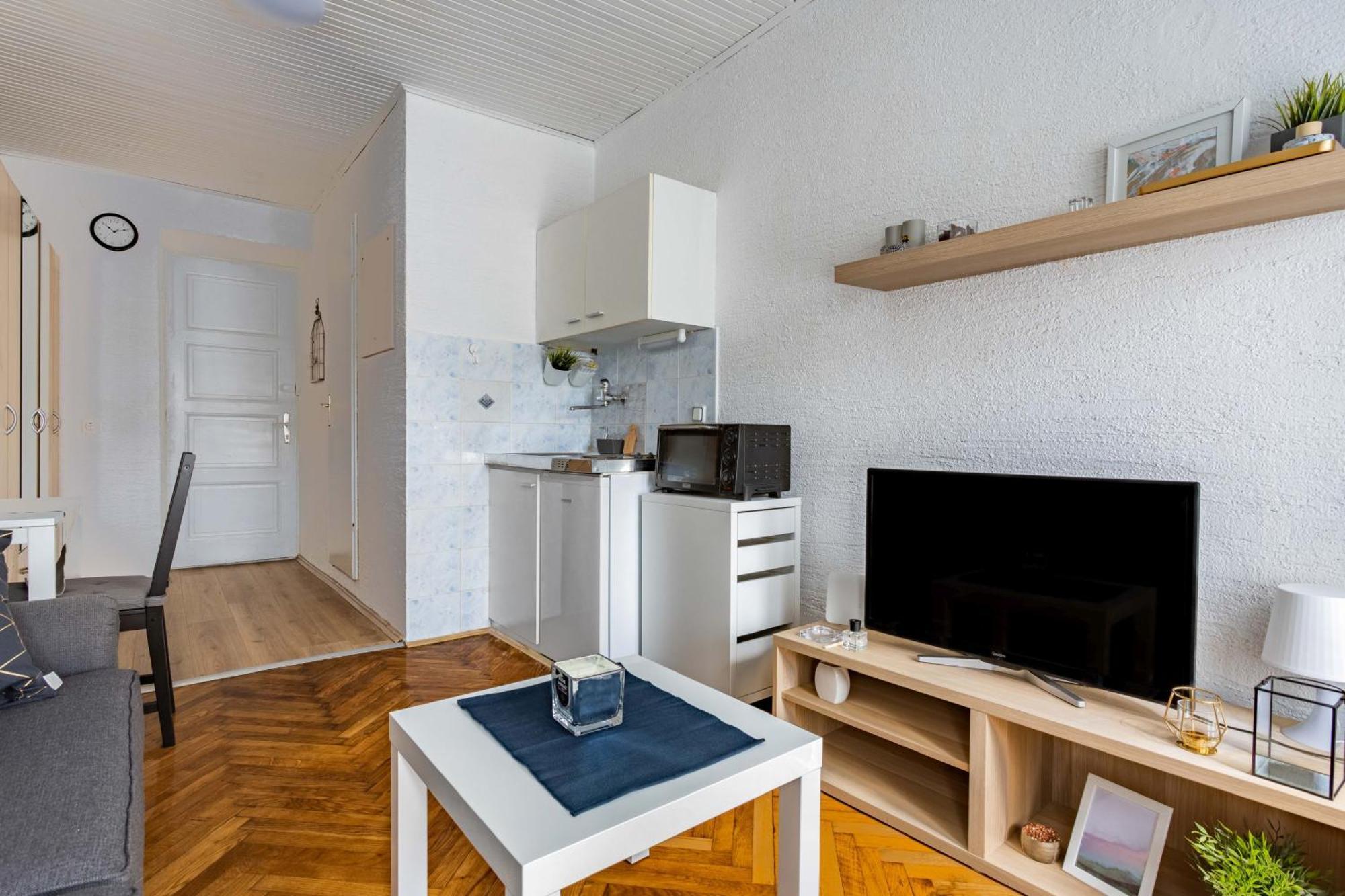 Apartment Petra By Blue Apartments Zágráb Kültér fotó